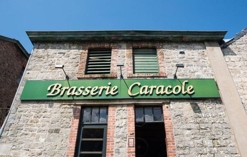 Voyage avec le Chemin de Fer du Bocq, repas-détente sur l'île d'Yvoir et visite de la brasserie Caracole