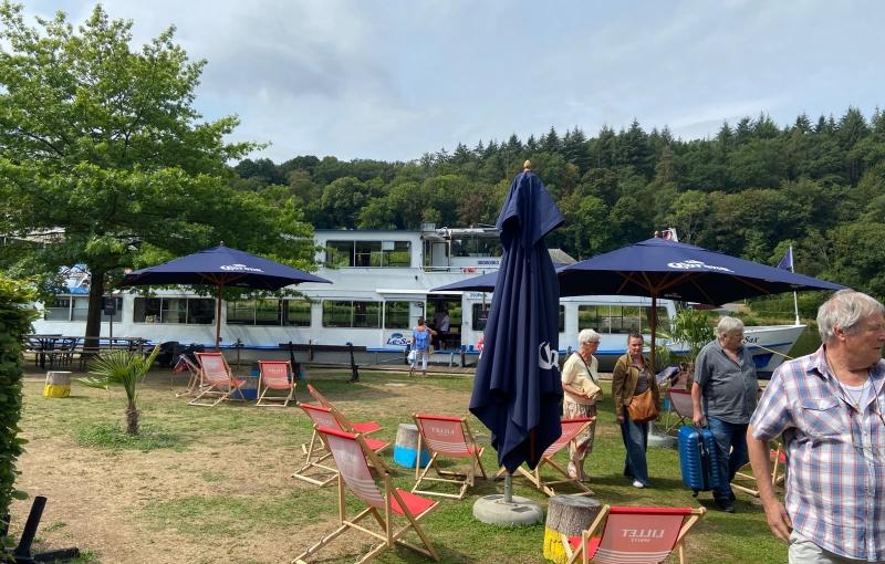 Croisière en bateau et repas sur l'île d'Yvoir
