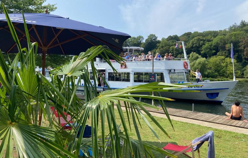 Croisière en bateau et repas sur l'île d'Yvoir