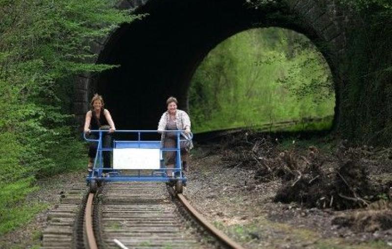 Promenade en Rail-bike, repas-détente sur l'île d'Yvoir et visite de la citadelle de Dinant