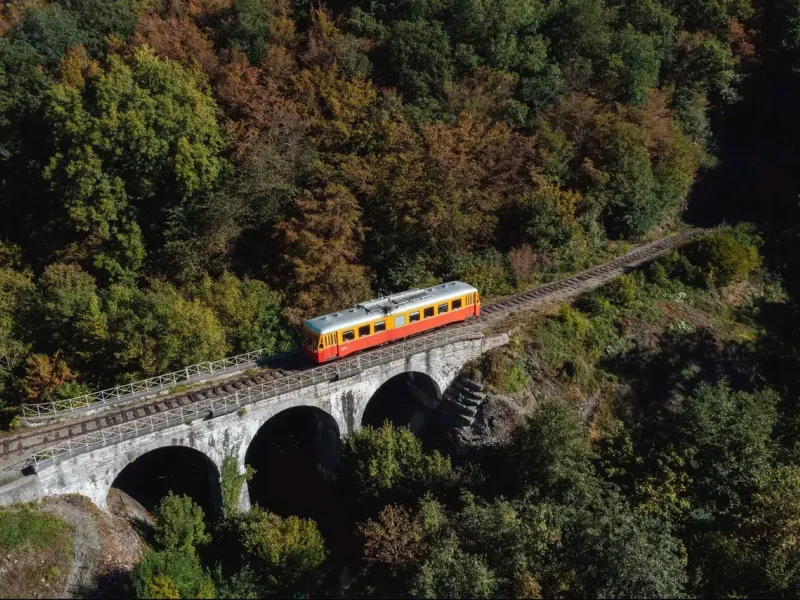 Réalisation - Voyage au fil des rails